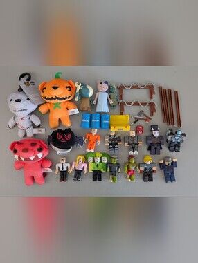 Roblox Toys, Zombie Attack Playset Pieces, Deddy Bear,